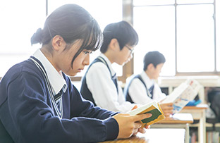 中学校 多治見 西 多治見西高等学校附属中学校のICT授業見学に伺いました ｜